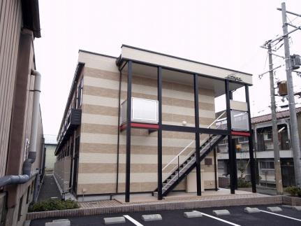 レオパレス優 2階建