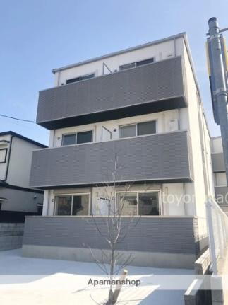 大阪府豊中市末広町３丁目 3階建