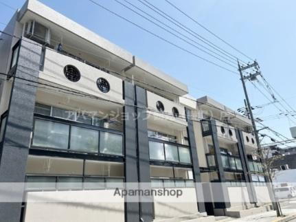 大阪府大阪市東淀川区豊新１丁目 3階建