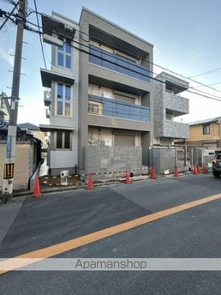 大阪府高石市高師浜１丁目 3階建 