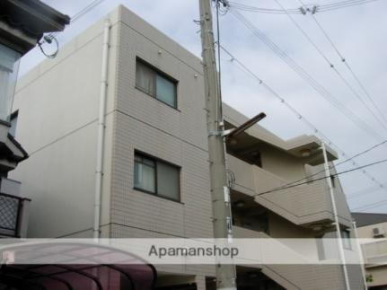 兵庫県西宮市南甲子園２丁目 3階建