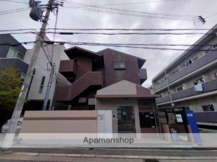 兵庫県西宮市青木町 3階建