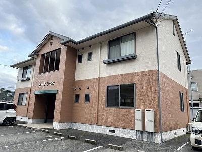 カーサ　リベル 2階建