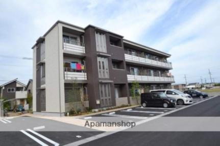 岡山県岡山市北区西崎２丁目 3階建 築8年10ヶ月