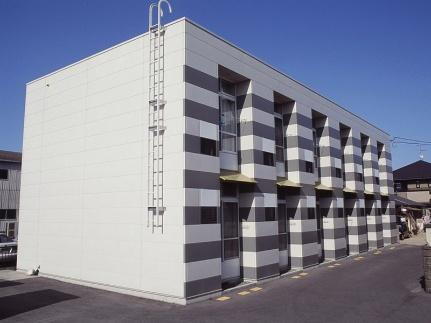 レオパレストトロ 2階建