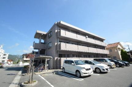 ヴィラ　ルミノーソ　Ａ 3階建
