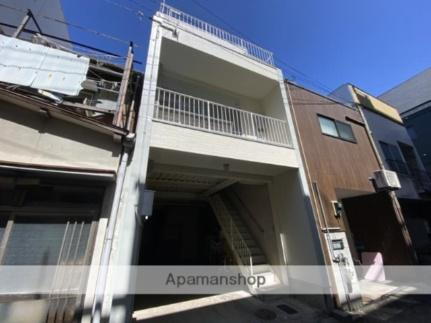 香川県高松市常磐町２丁目 3階建