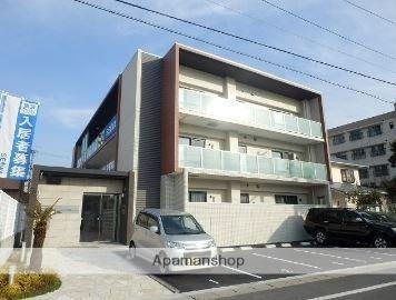 福岡県福岡市早良区百道３丁目 3階建