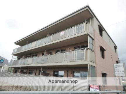 福岡県小郡市力武 3階建