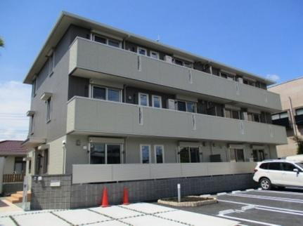 熊本県熊本市東区月出８丁目 3階建