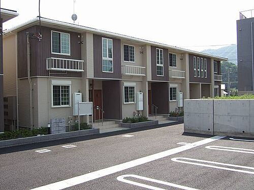 神奈川県厚木市上荻野 2階建 築13年1ヶ月