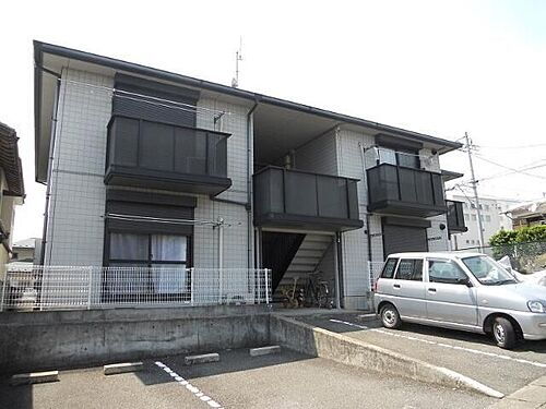 神奈川県秦野市ひばりケ丘 2階建 築28年