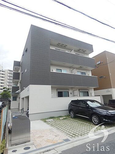 大阪府門真市大倉町 3階建