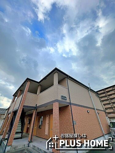 和歌山県和歌山市秋月 2階建