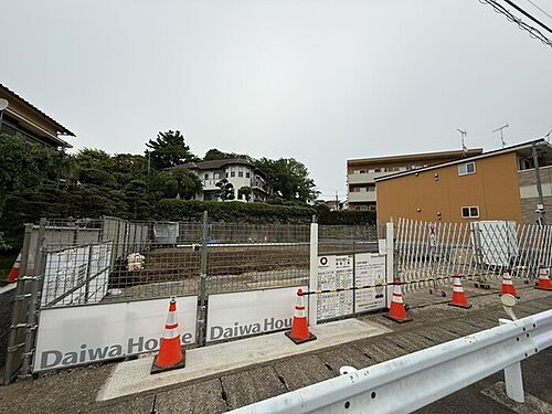 神奈川県横浜市青葉区市ケ尾町 2階建