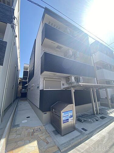 大阪府東大阪市御厨中１丁目 3階建