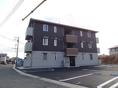 静岡県御殿場市川島田 3階建 築6年7ヶ月