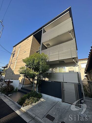 大阪府門真市元町 築7年9ヶ月 3階建