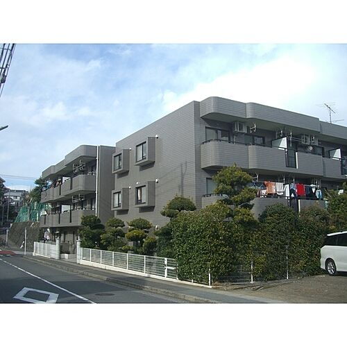 神奈川県川崎市高津区梶ケ谷５丁目 3階建 築31年5ヶ月