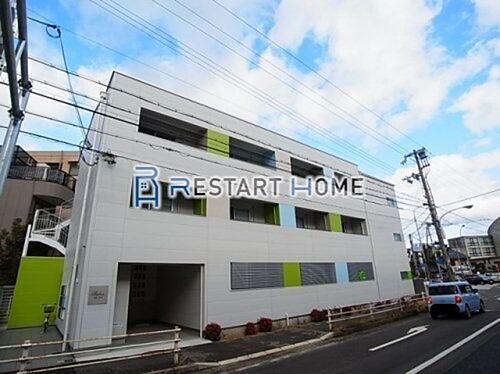 兵庫県神戸市須磨区戸政町４丁目 3階建