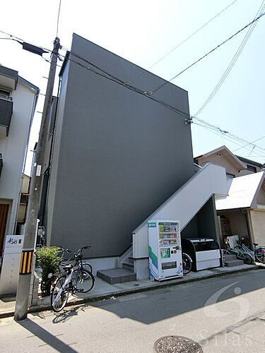 大阪府堺市堺区新在家町西２丁 築9年9ヶ月 2階建