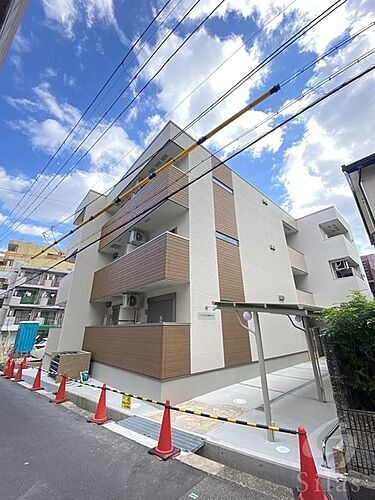 兵庫県西宮市末広町 3階建