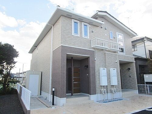 神奈川県愛甲郡愛川町中津 2階建