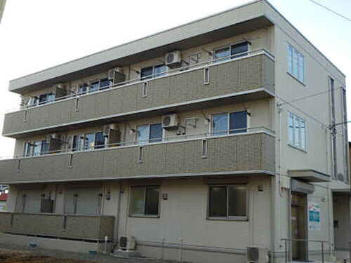 神奈川県秦野市本町１丁目 3階建 築13年11ヶ月