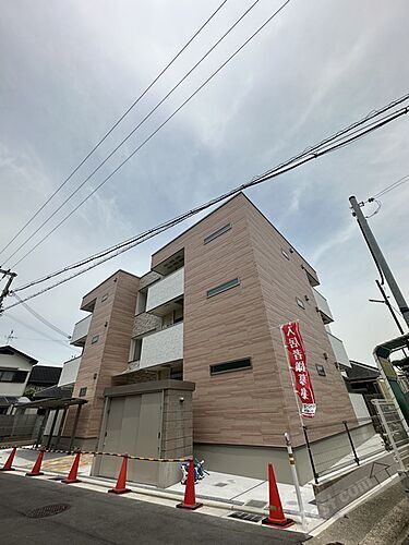 大阪府高石市高師浜３丁目 3階建 築2年5ヶ月
