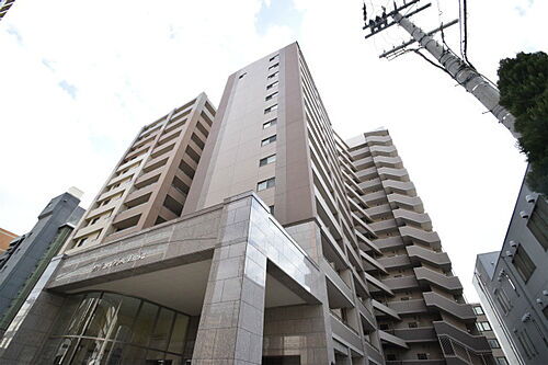 大阪府吹田市広芝町 14階建