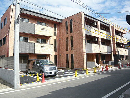 ディアコート南花畑　壱番館 3階建