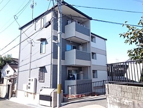 兵庫県伊丹市清水４丁目 築7年4ヶ月 3階建