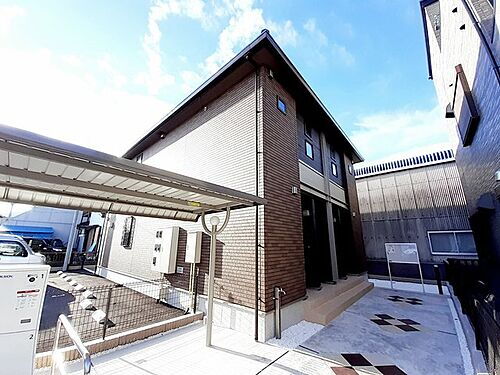 静岡県富士市松岡 2階建 築2年11ヶ月