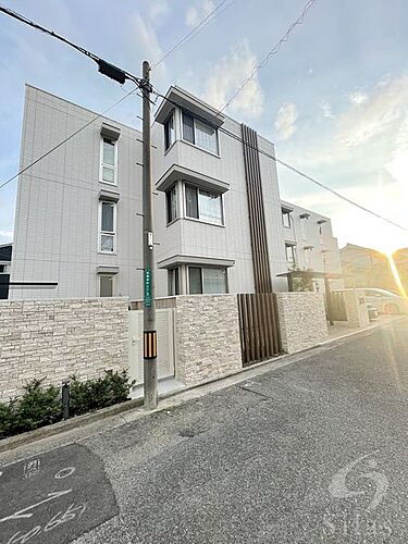 大阪府堺市北区東雲東町３丁 3階建 築4年5ヶ月