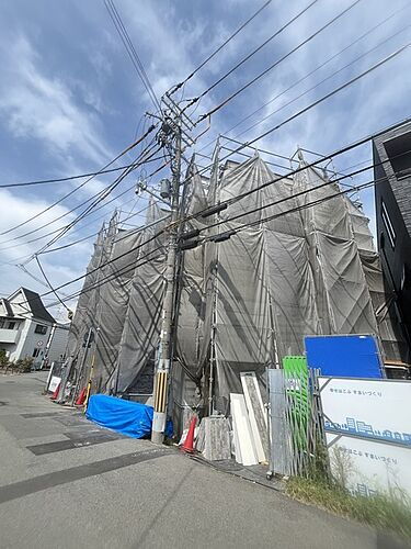 兵庫県尼崎市長洲中通３丁目 3階建 