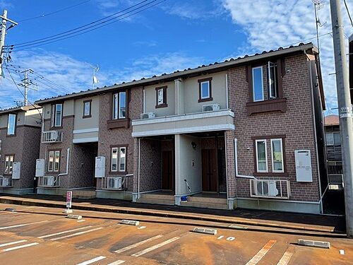 新潟県見附市学校町１丁目 賃貸アパート