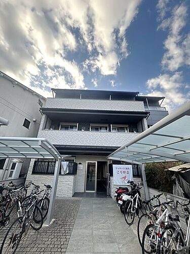 京都府京都市上京区御前通下立売下る下之町 3階建