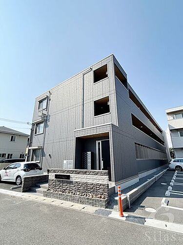 兵庫県明石市大久保町福田３丁目 3階建 築1年11ヶ月