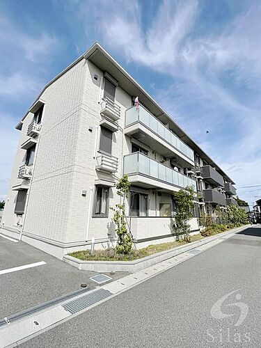 兵庫県明石市沢野南町３丁目 3階建