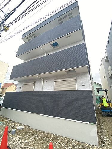 兵庫県伊丹市稲野町１丁目 3階建 築2年9ヶ月