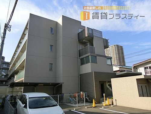 千葉県市川市新田４丁目 4階建