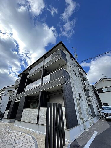 大阪府松原市天美我堂２丁目 築4年10ヶ月 3階建
