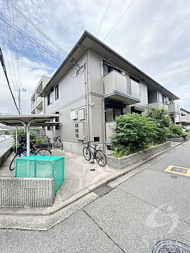兵庫県尼崎市瓦宮２丁目 2階建