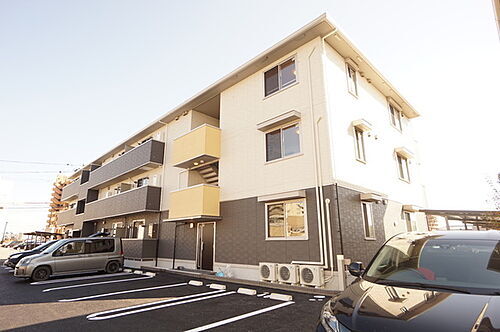 新潟県新潟市中央区南笹口２丁目 3階建 築5年9ヶ月