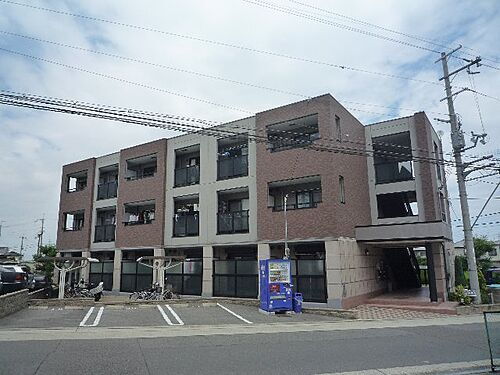 ジュネス 3階建