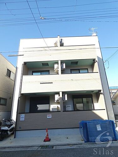 兵庫県尼崎市東七松町１丁目 3階建 築7年4ヶ月