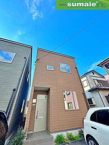 和歌山県和歌山市梶取 築8年2ヶ月 2階建