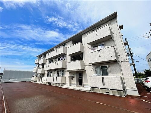 新潟県新潟市東区寺山２丁目 3階建 築18年6ヶ月