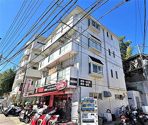 神奈川県川崎市多摩区生田８丁目 4階建