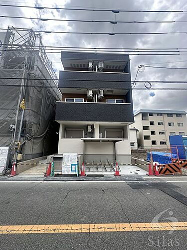 兵庫県尼崎市南武庫之荘７丁目 3階建 